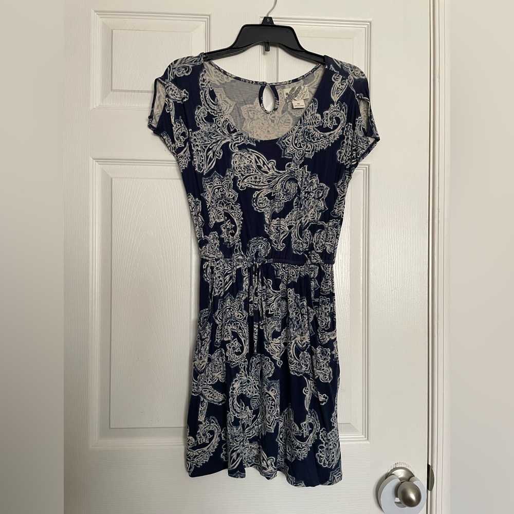 Lucky Brand Holly Flock size XS Navy and White Paisley Dress